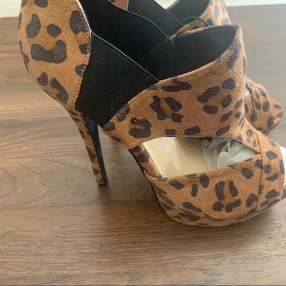 Leopard open toe heels - Picture 2 of 6